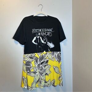 Fleetwood Mac dress up cycle black white yellow